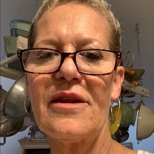 Meet your Posher, Corinne